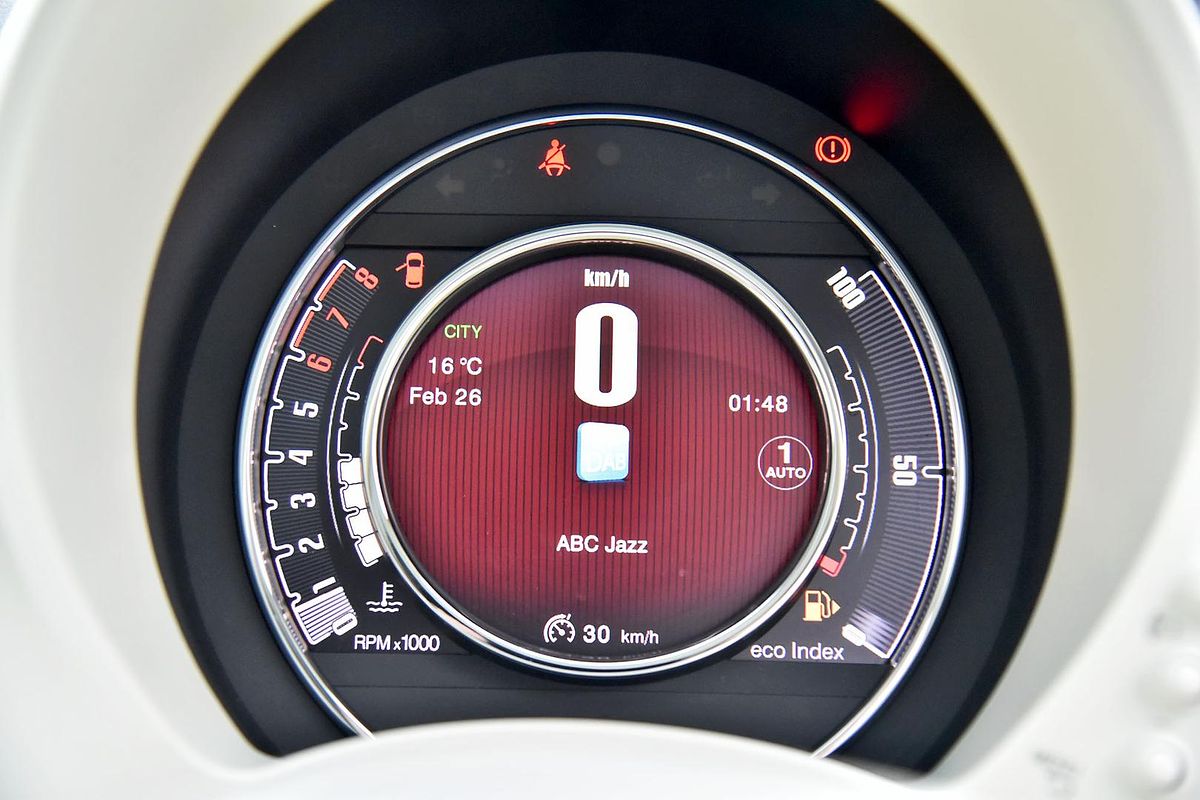 2018 Fiat 500 Lounge Series 4
