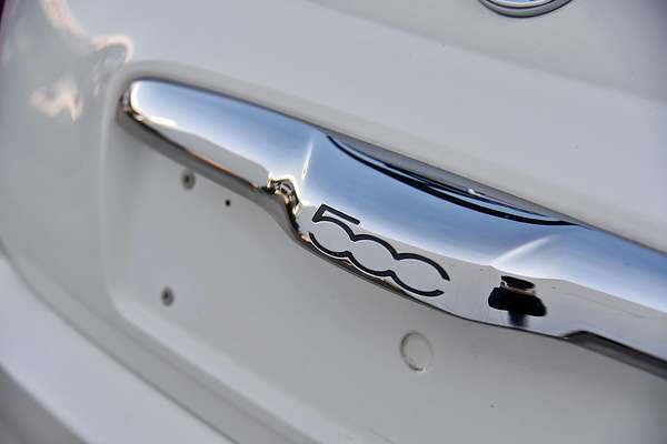 2018 Fiat 500 Lounge Series 4