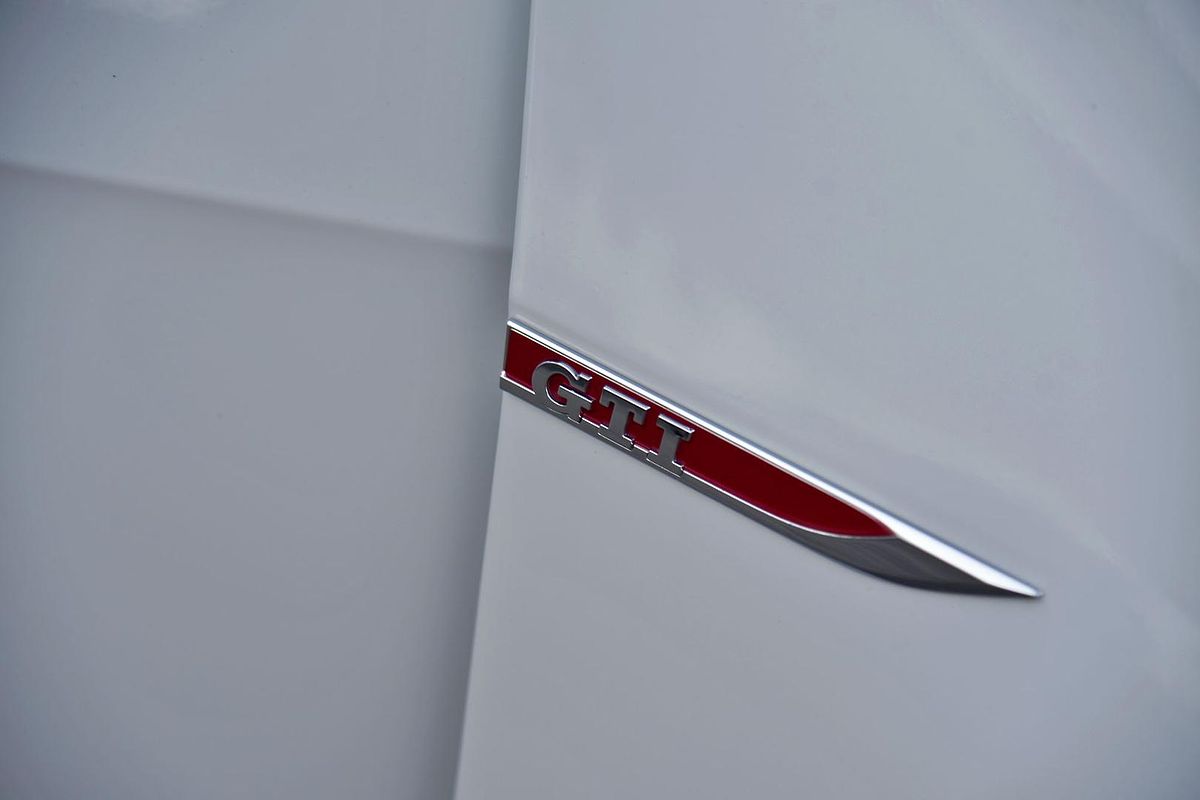 2017 Volkswagen Golf GTI 7