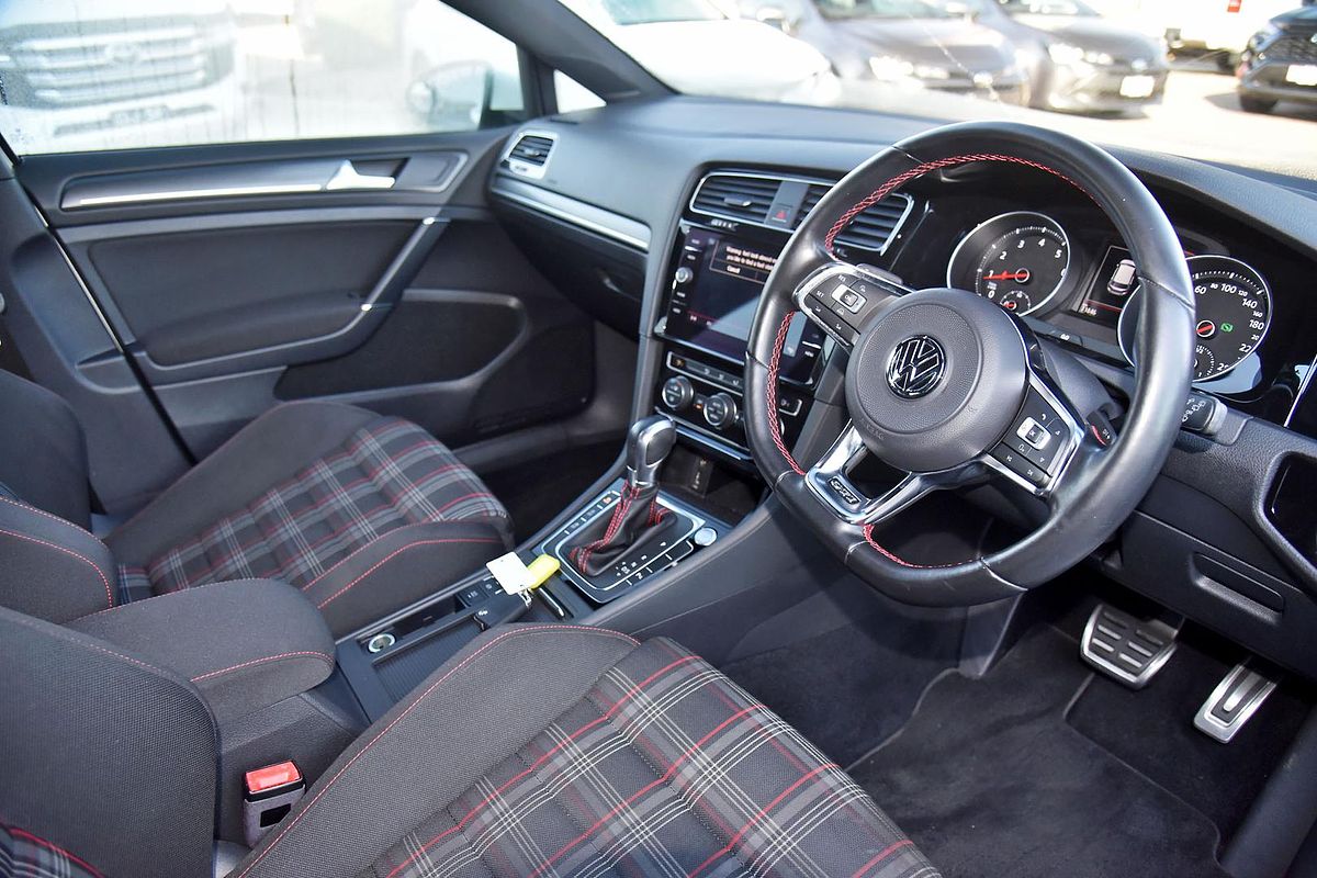 2017 Volkswagen Golf GTI 7