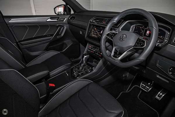2024 Volkswagen Tiguan Wolfsburg Edition Allspace 5N
