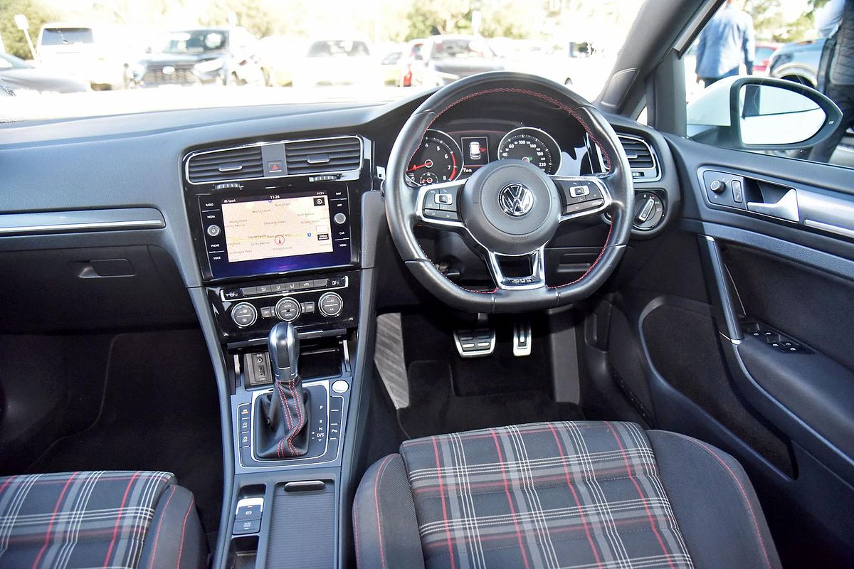 2017 Volkswagen Golf GTI 7