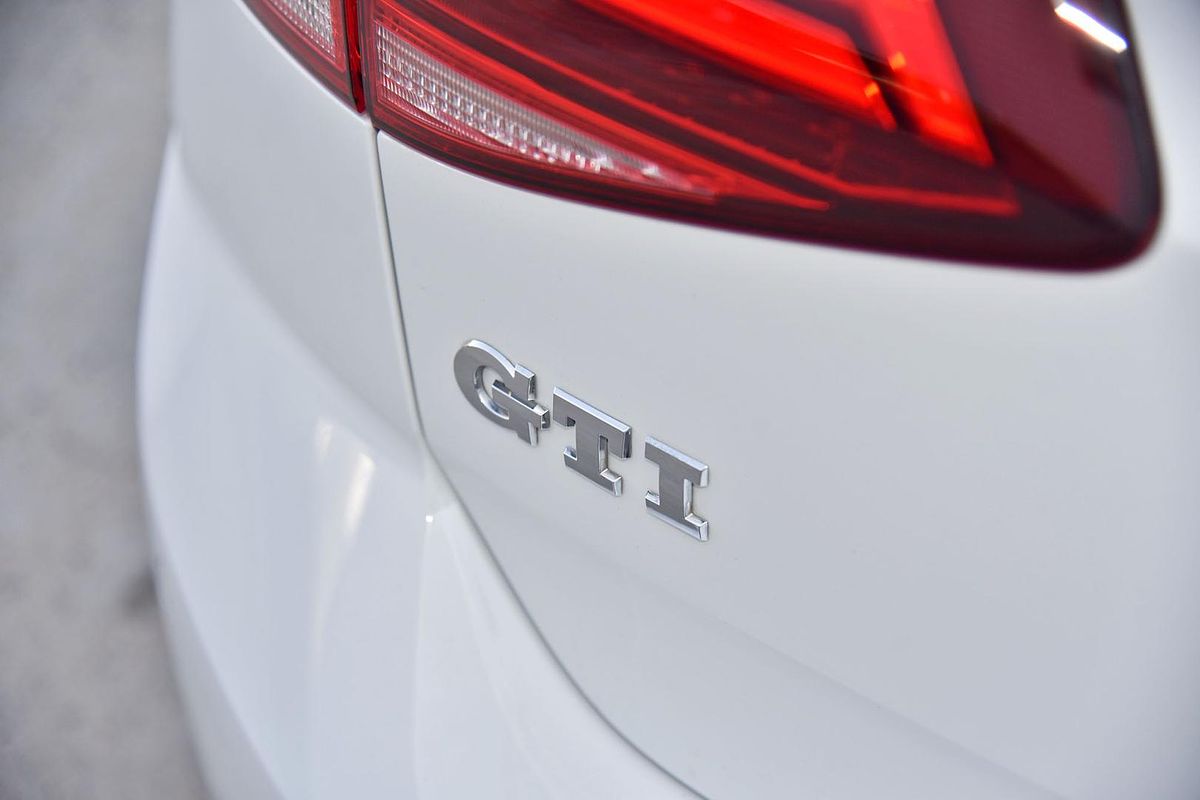 2017 Volkswagen Golf GTI 7