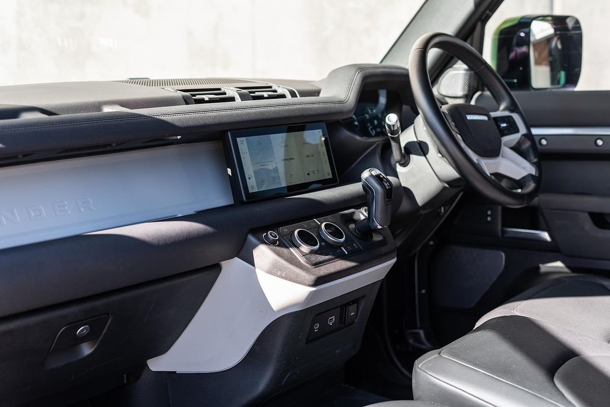 2021 Land Rover Defender 90 P300 L663