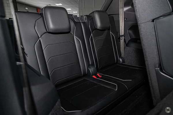2024 Volkswagen Tiguan Wolfsburg Edition Allspace 5N