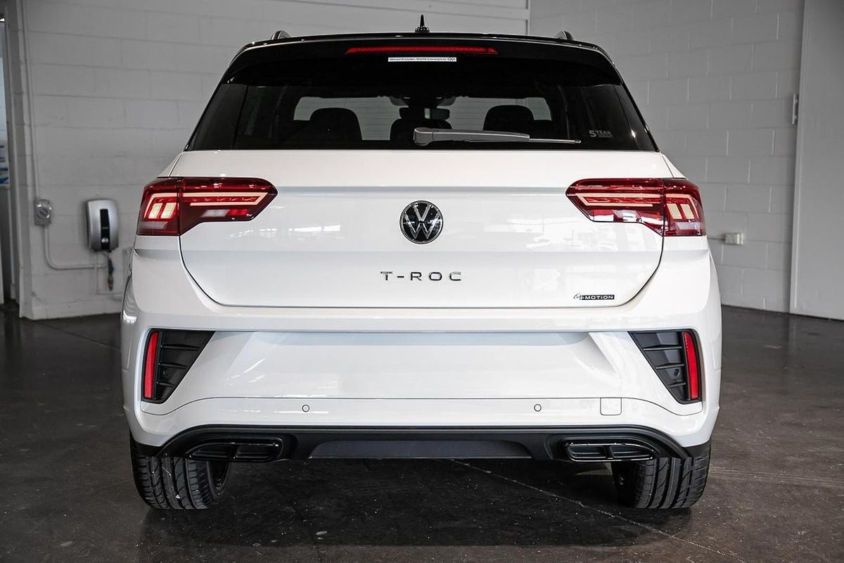 2025 Volkswagen T-Roc 140TSI R-Line D11