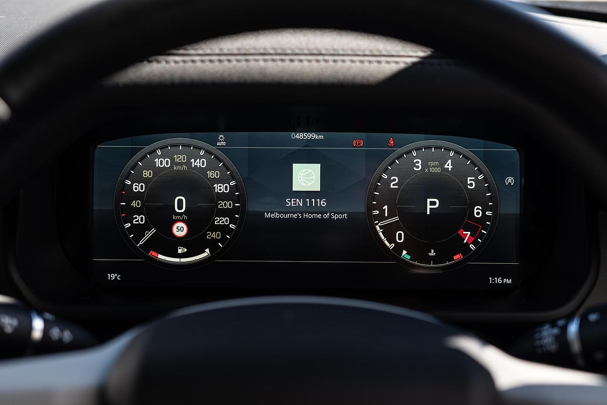 2021 Land Rover Defender 90 P300 L663