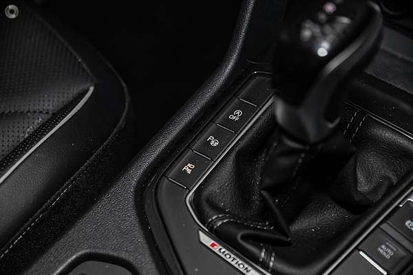 2024 Volkswagen Tiguan Wolfsburg Edition Allspace 5N