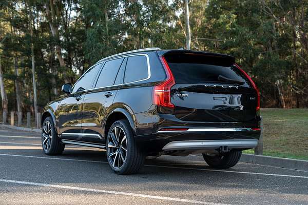 2022 Volvo XC90 B6 Inscription
