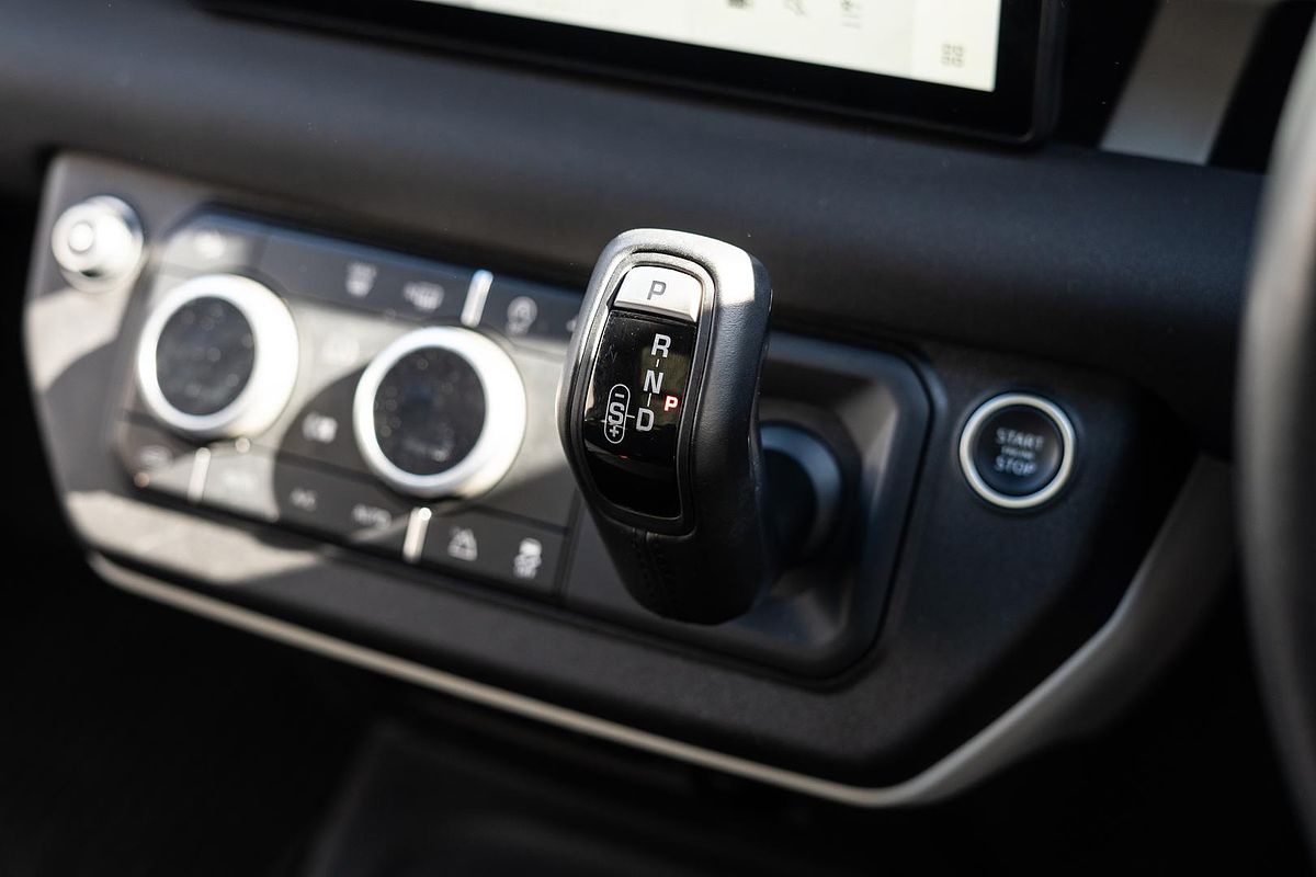 2021 Land Rover Defender 90 P300 L663