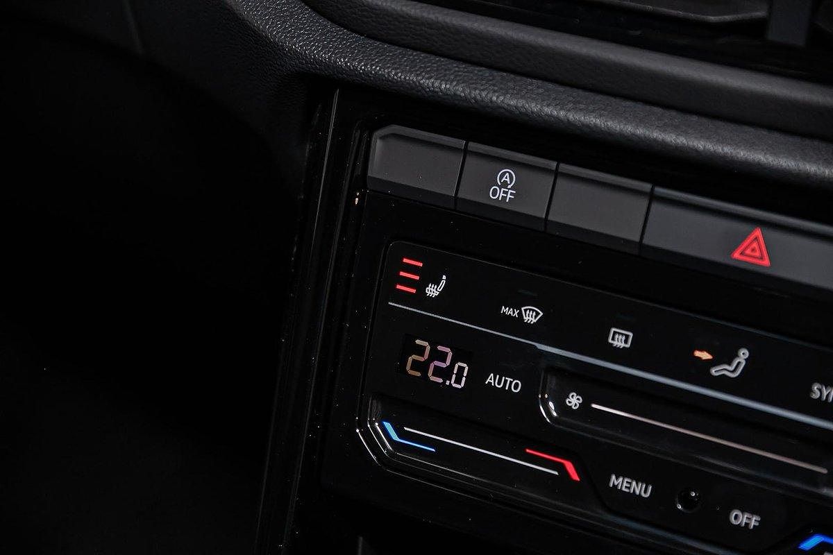 2025 Volkswagen T-Roc 140TSI R-Line D11