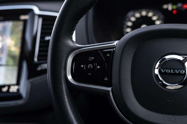 2022 Volvo XC90 B6 Inscription