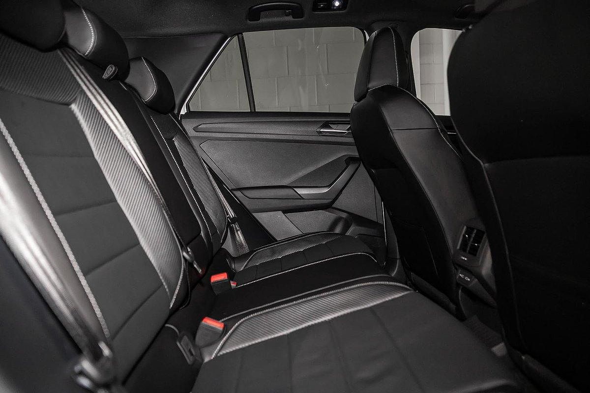 2025 Volkswagen T-Roc 140TSI R-Line D11