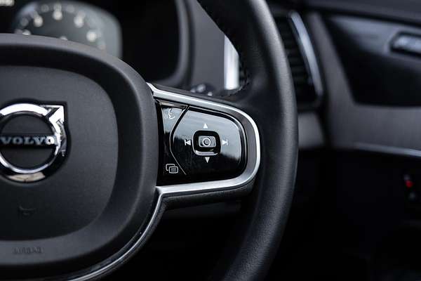 2022 Volvo XC90 B6 Inscription