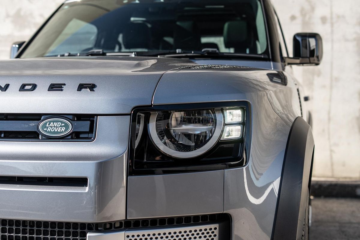 2021 Land Rover Defender 90 P300 L663