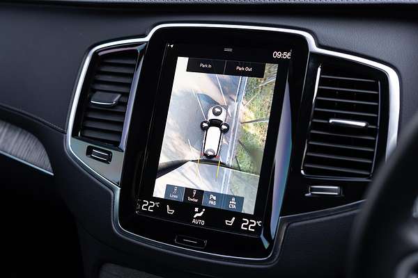 2022 Volvo XC90 B6 Inscription