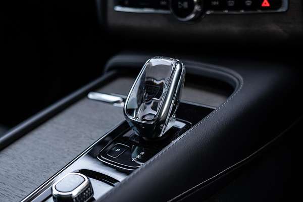 2022 Volvo XC90 B6 Inscription