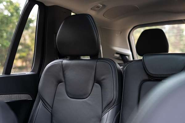 2022 Volvo XC90 B6 Inscription