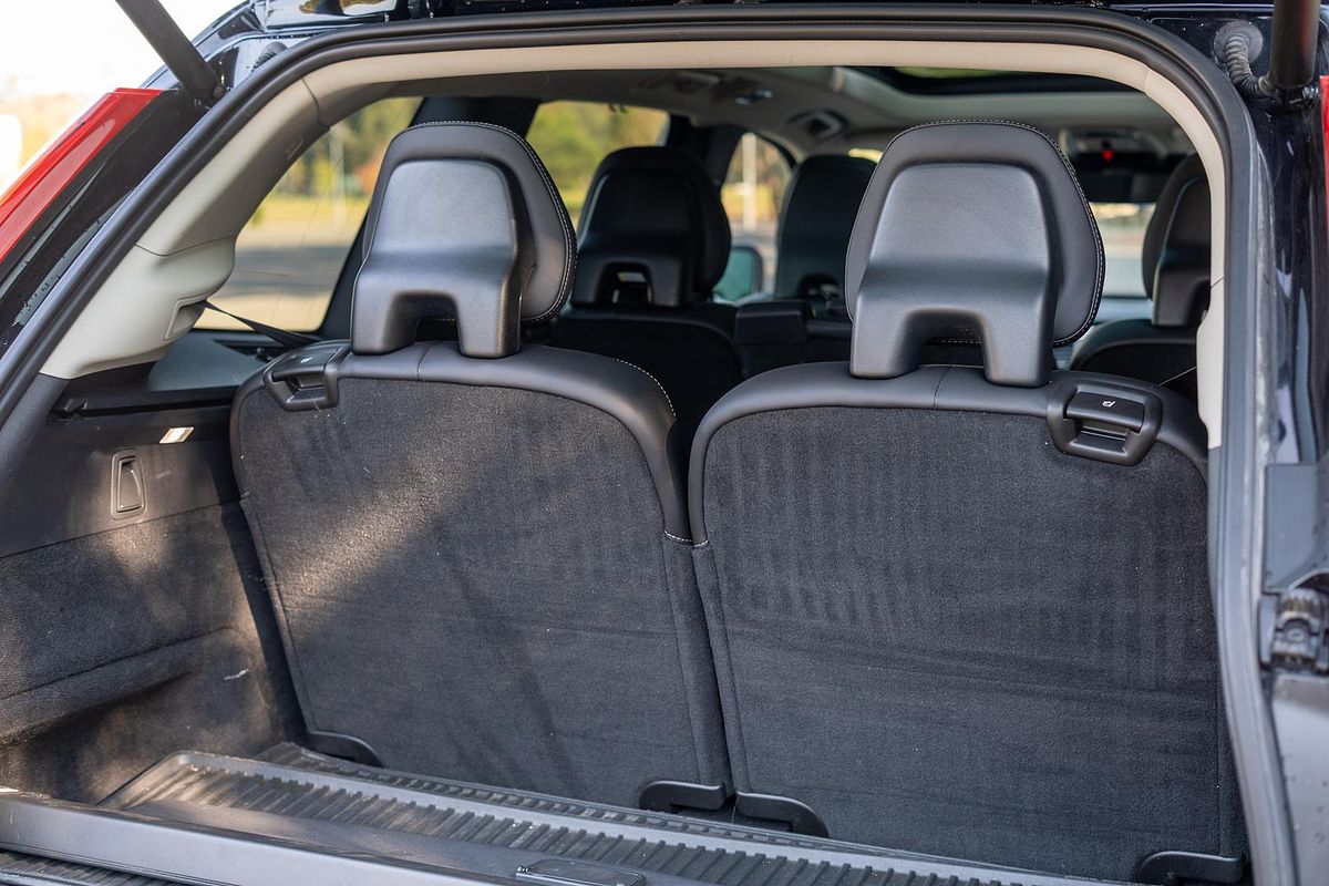 2022 Volvo XC90 B6 Inscription