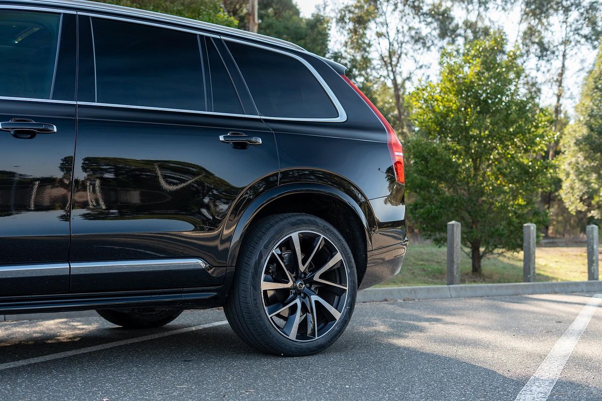 2022 Volvo XC90 B6 Inscription