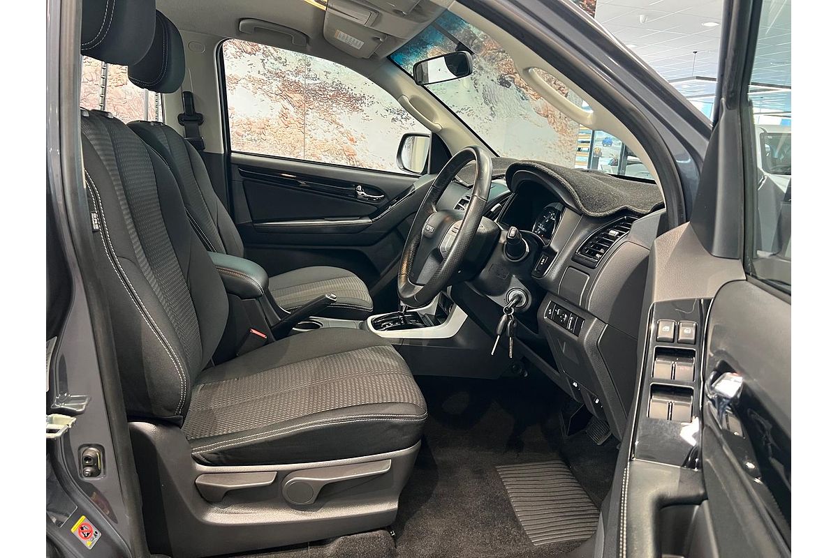 2020 Isuzu MU-X LS-M
