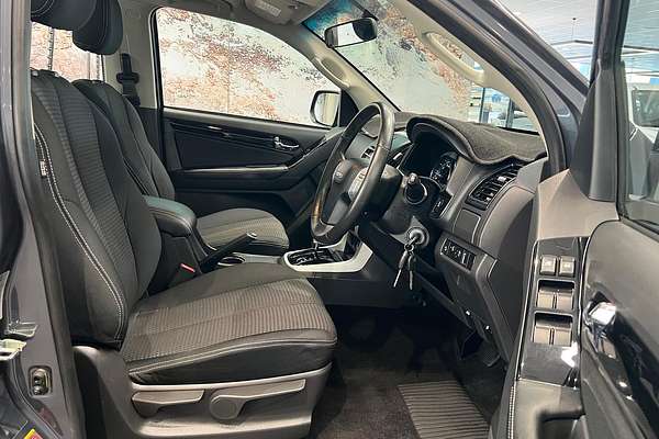 2020 Isuzu MU-X LS-M