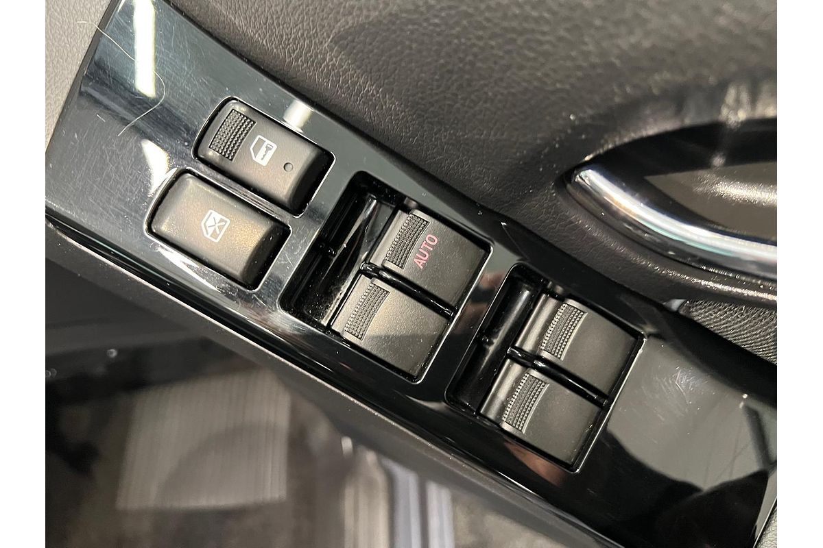 2020 Isuzu MU-X LS-M