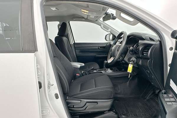 2020 Toyota Hilux SR GUN126R 4X4