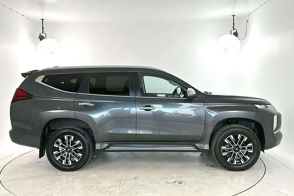 2022 Mitsubishi Pajero Sport GLS QF