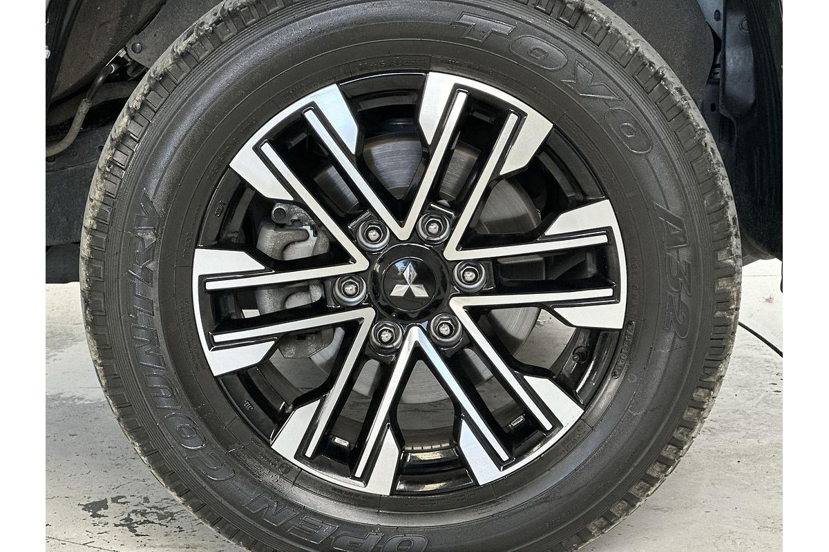 2022 Mitsubishi Pajero Sport GLS QF