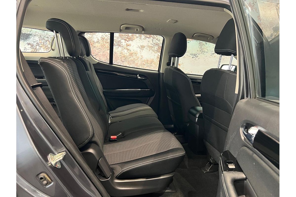 2020 Isuzu MU-X LS-M