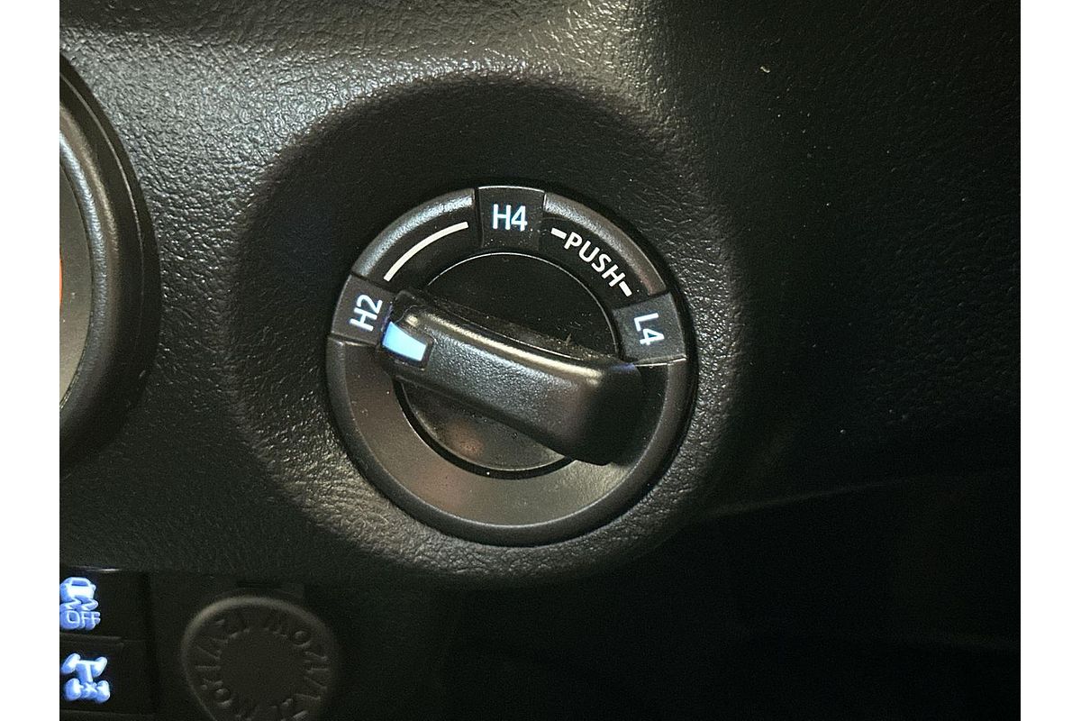 2020 Toyota Hilux SR GUN126R 4X4