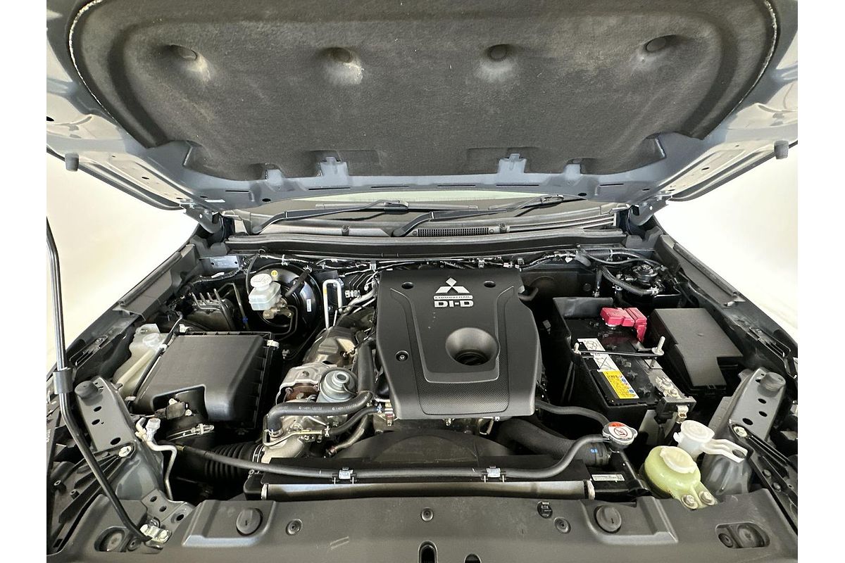 2022 Mitsubishi Pajero Sport GLS QF