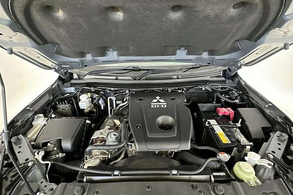 2022 Mitsubishi Pajero Sport GLS QF