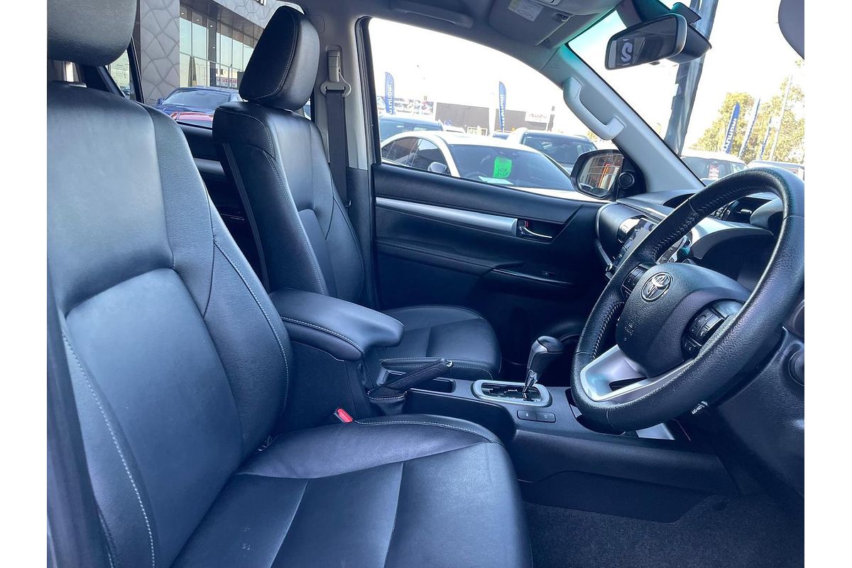 2023 Toyota Hilux SR5 GUN126R 4X4