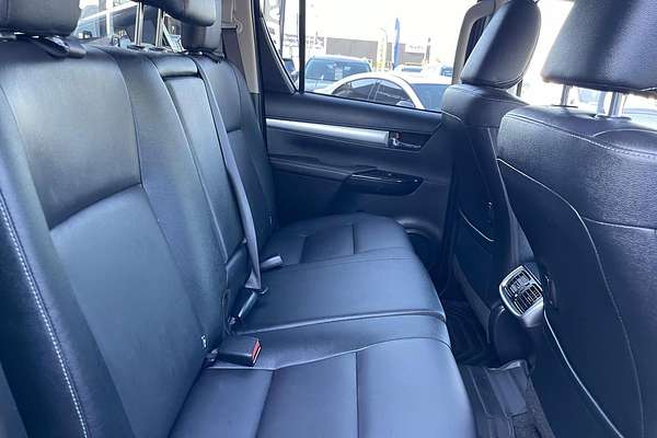 2023 Toyota Hilux SR5 GUN126R 4X4