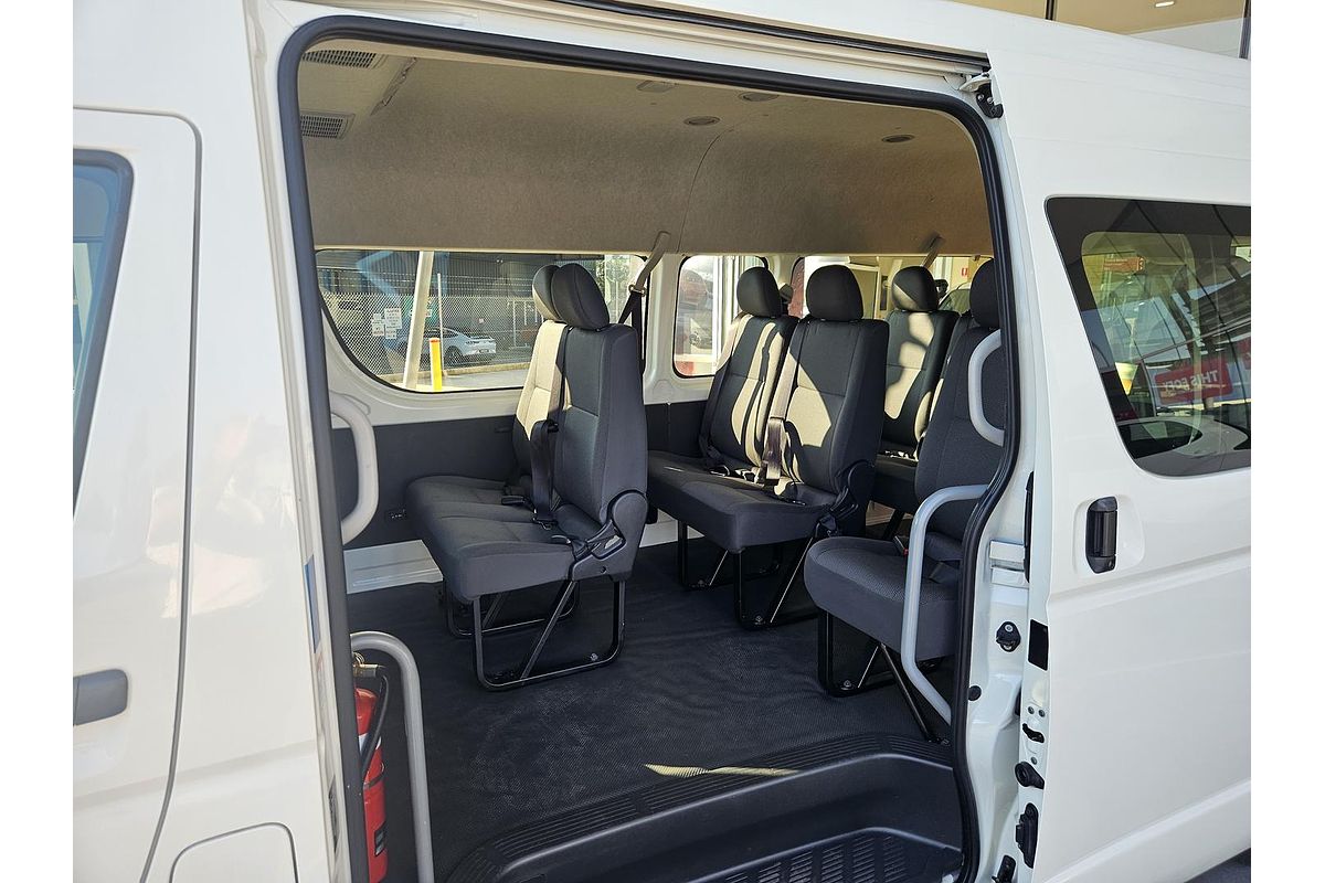 2016 Toyota Hiace Commuter TRH223R