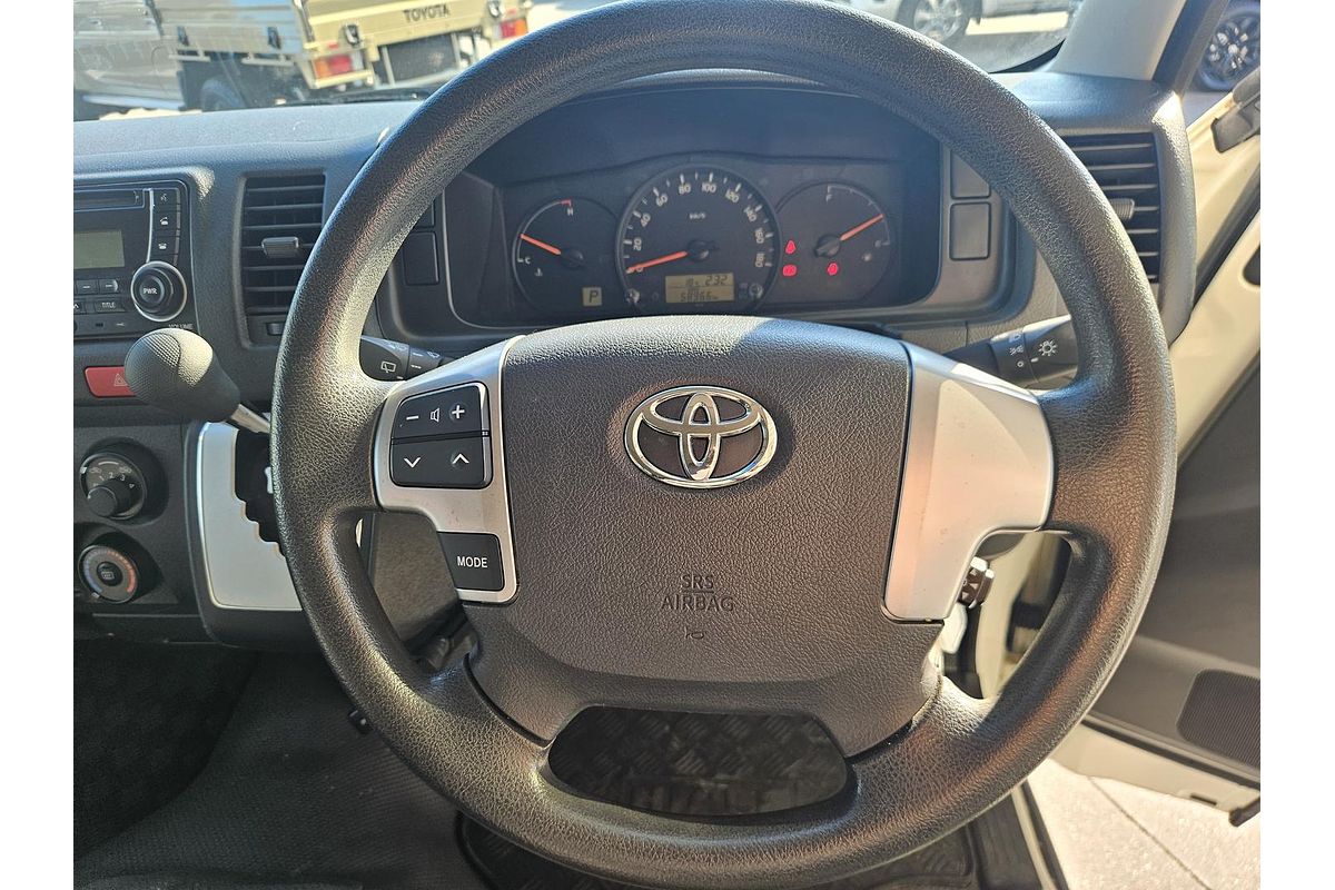 2016 Toyota Hiace Commuter TRH223R