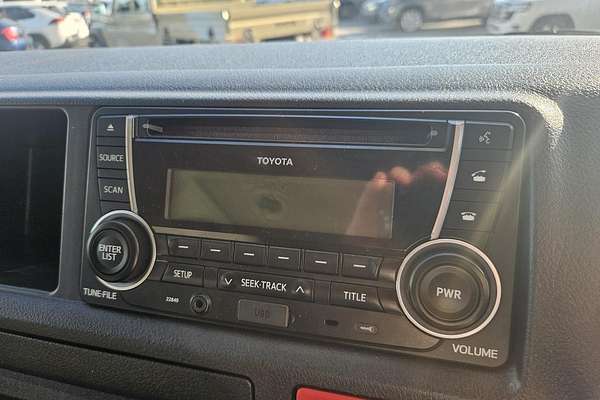 2016 Toyota Hiace Commuter TRH223R