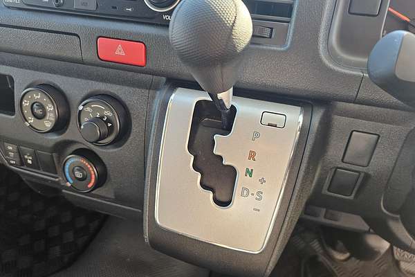 2016 Toyota Hiace Commuter TRH223R