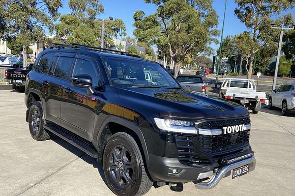 2023 Toyota Landcruiser GR Sport FJA300R