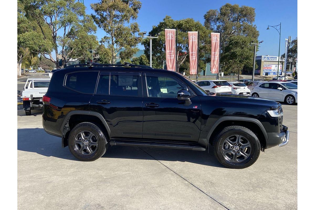 2023 Toyota Landcruiser GR Sport FJA300R
