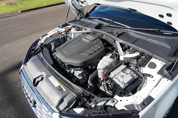 2019 Audi A4 45 TFSI Quattro S Tronic Sport 8W MY19