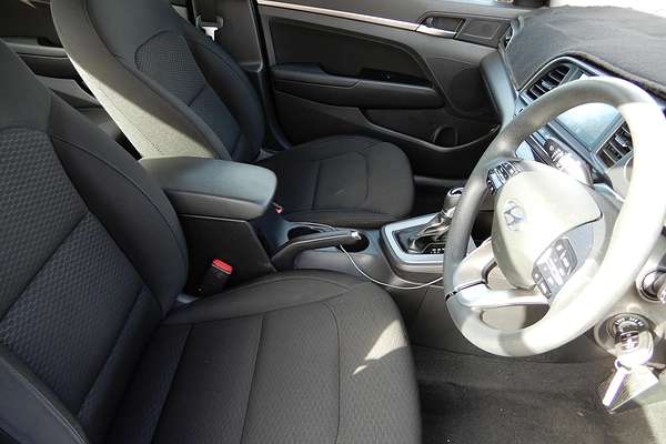 2019 Hyundai Elantra Go AD.2