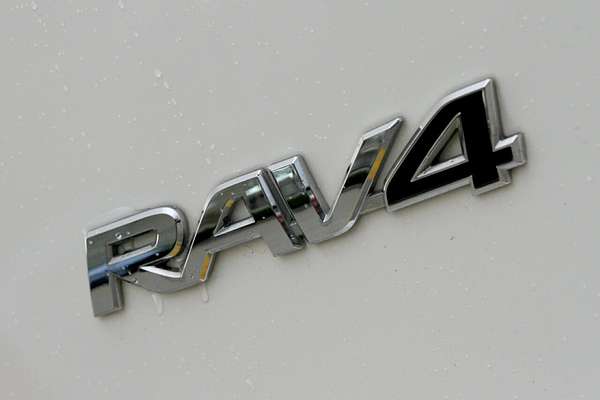2018 Toyota RAV4 GXL ZSA42R