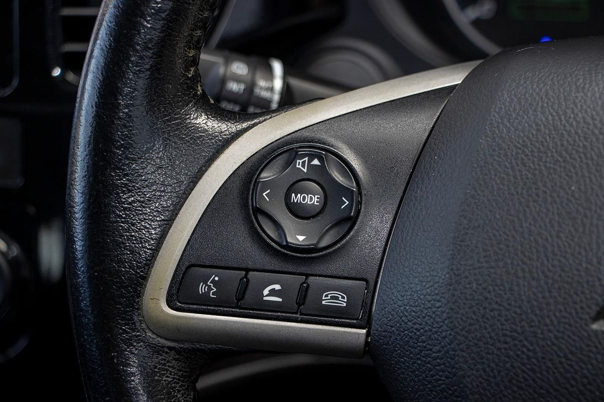 2014 Mitsubishi Outlander ES ZJ