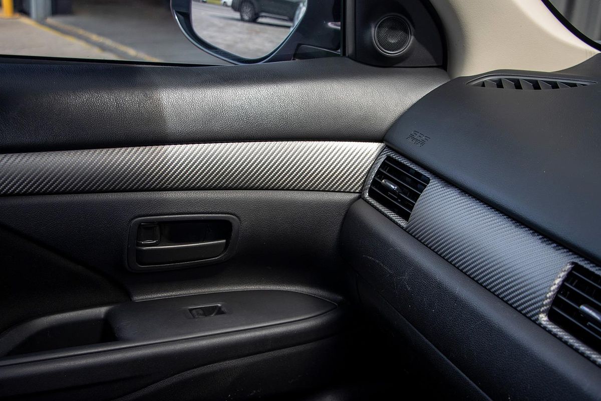 2014 Mitsubishi Outlander ES ZJ