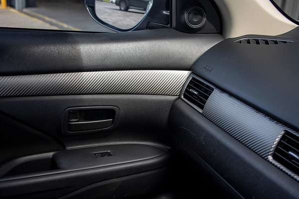2014 Mitsubishi Outlander ES ZJ