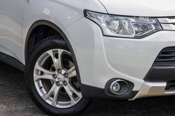 2014 Mitsubishi Outlander ES ZJ