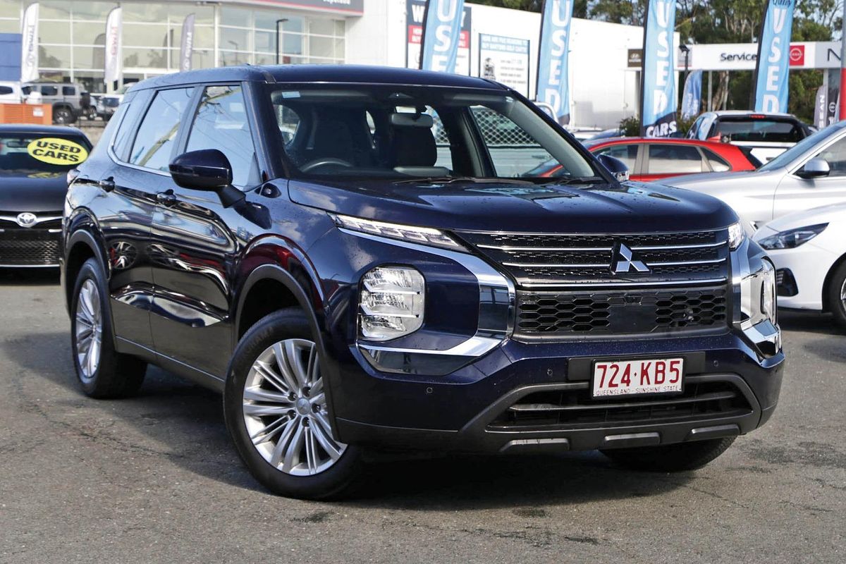 2023 Mitsubishi Outlander ES ZM